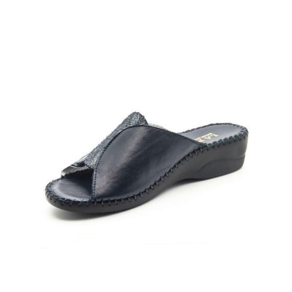 #color_Navy Python